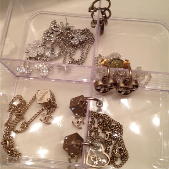 Chanel - Picture 3 of 4