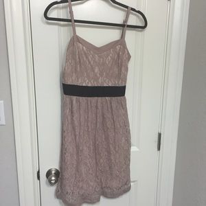 Elle lace dress