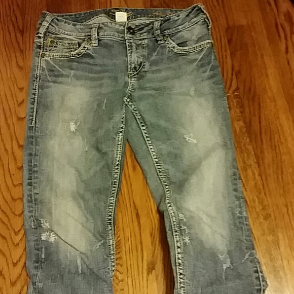 Distressed jeans - Picture 3 of 4