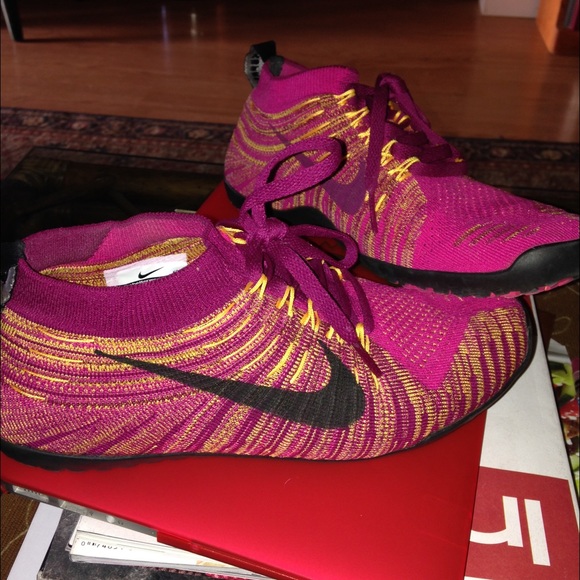 Nike Shoes - Nike pink fly knit hyperfeel free's