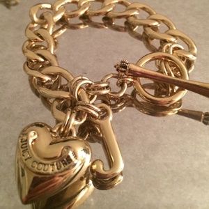 Gold chain bracelet