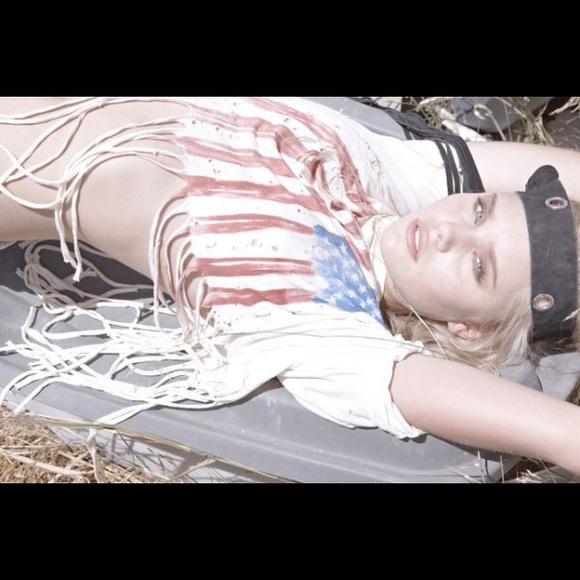 Unif style crop - Picture 3 of 3