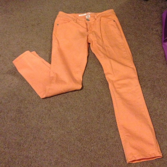Orange capri skinny jeans!