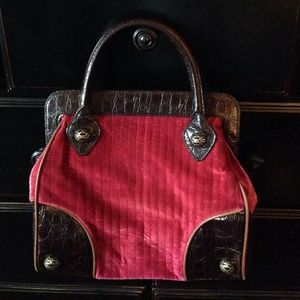 Lovely Betsey Johnson Handbag!