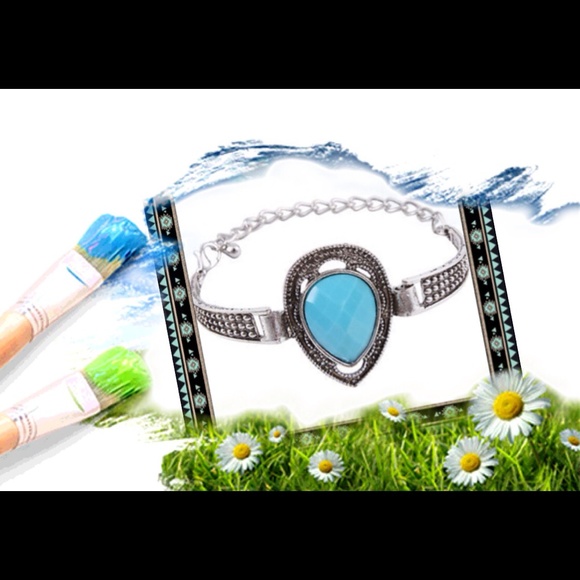 Jewelry - Natural resin Tibet silver bangle bracelet.