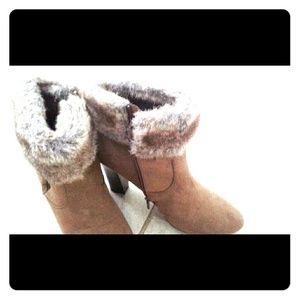 Caramel suede fur trimmed boots