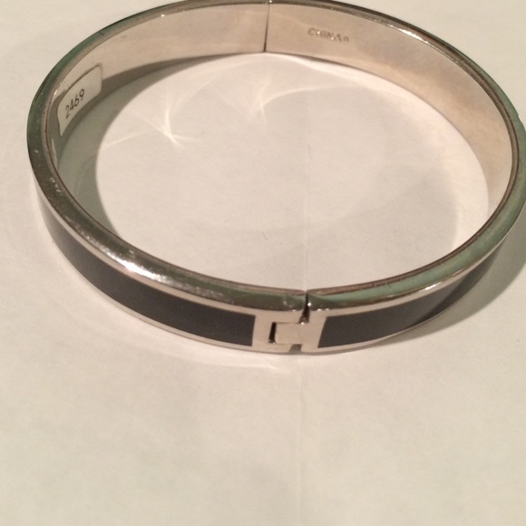 ❤️❤️ Black & silver COACH heart bangle bracelet❤️ - Picture 4 of 4