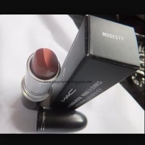 Mac lipstick modesty brand new
