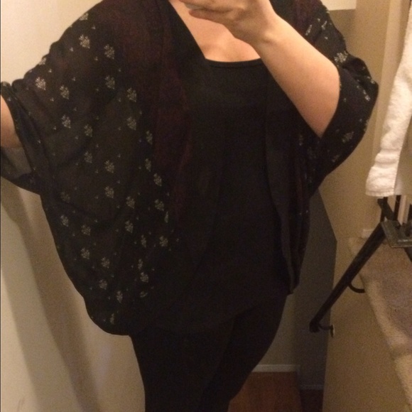 H&M Kimono Cover  sheer fabric with Asian design. - Picture 4 of 4