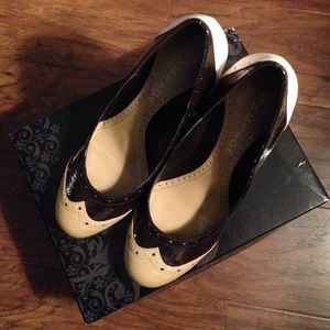 Rampage brown, tan, & cream wing tip pumps!