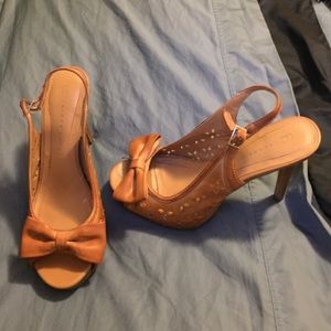 Tan Peeptoe Bow Heels 🎀