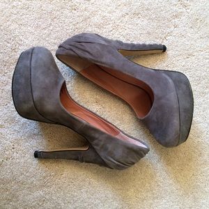 Vince Camuto Momas Heels 6.5