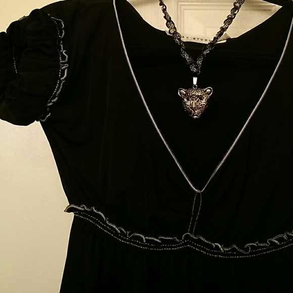 Top - Picture 2 of 3