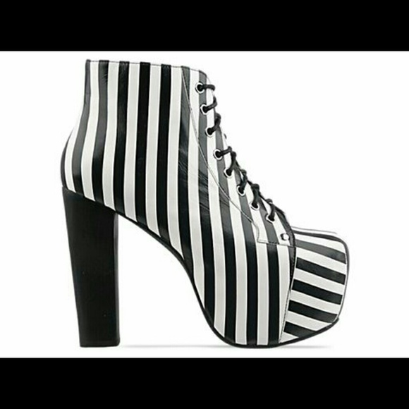 LOOKING FOR Black & White Striped Lita
