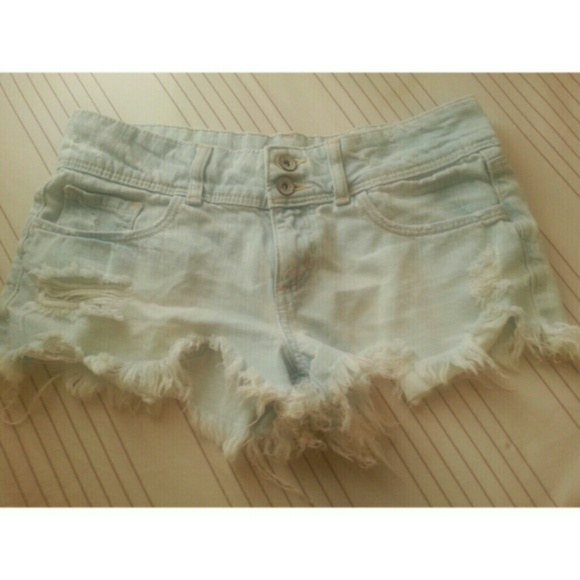 Refuge distressed shorts