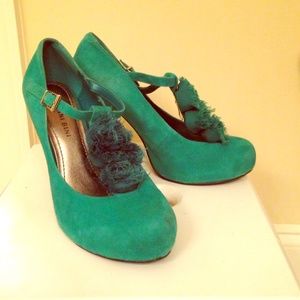 Gianni Bini teal green pumps