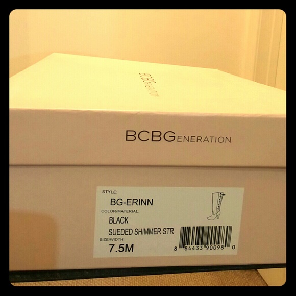 Sale!🌟BCBGBlacksuededshimmerboots✨