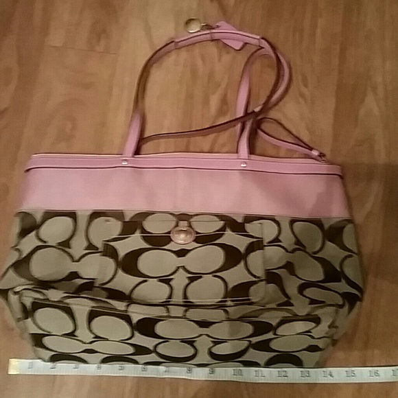 Additional photos pink coach - Picture 4 of 4