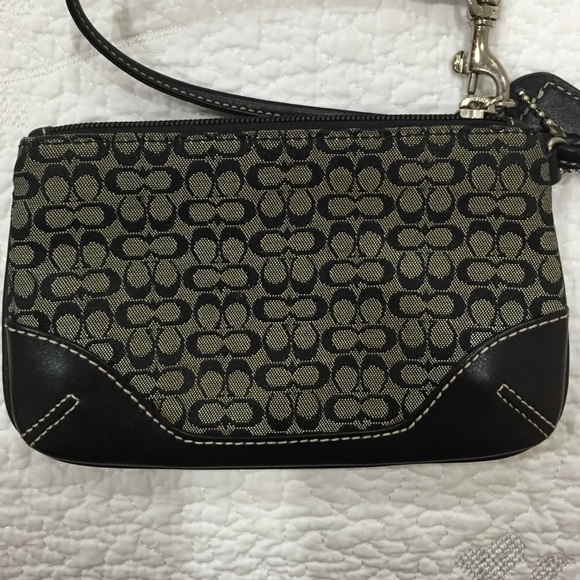Coach grey and black wristlet. Excellent condition - Picture 2 of 3