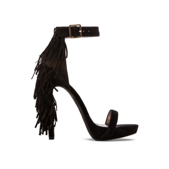 Fringe heels - Picture 1 of 3
