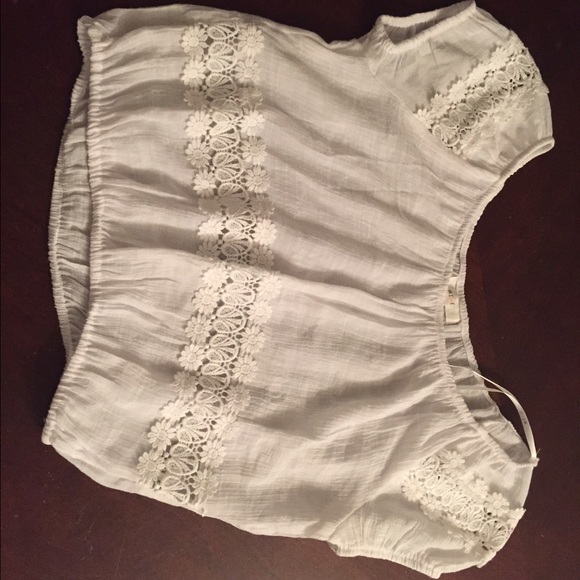 Tops - White Top with lace