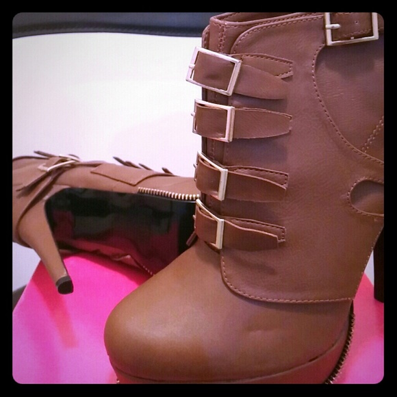 🎀Lowest! Brand new Cognac 5' booties🎀