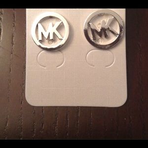 MK earing silver