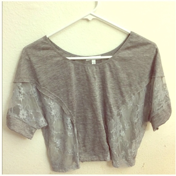 Crop top - Picture 1 of 1