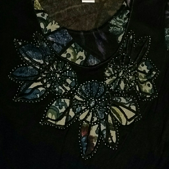 Top - Picture 2 of 4