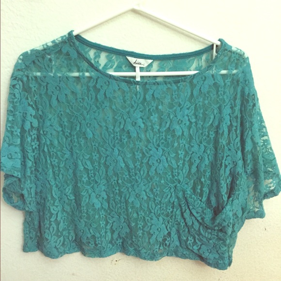 Crop top - Picture 1 of 2