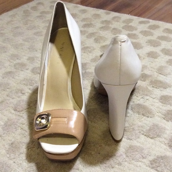 Nine West peep-toe pumps two-tone - Picture 1 of 4