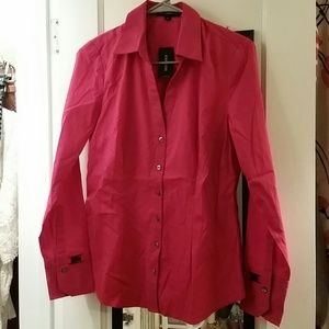 Tailored long-sleeved blouse