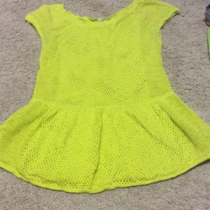 Cute neon yellow short sleeve sweater!!