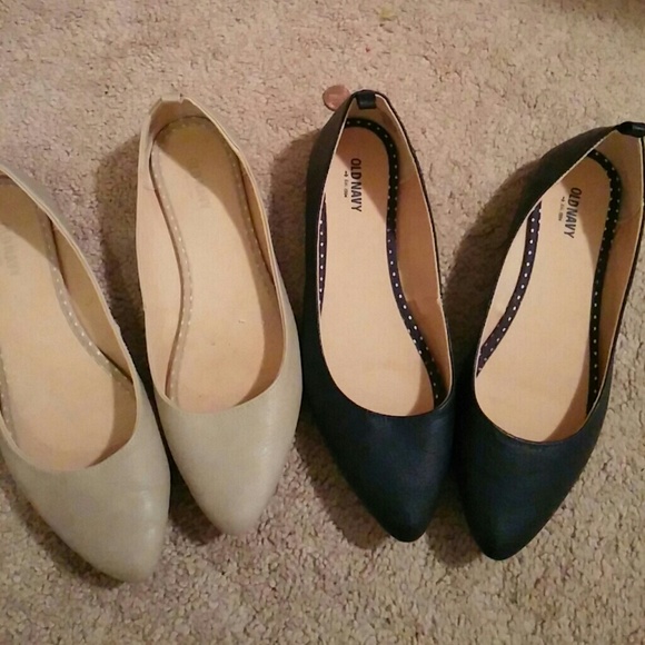 2 pairs of size 8 flats tan and navy!