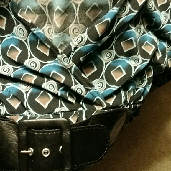 Top - Picture 2 of 3