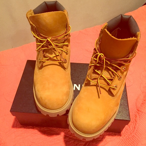 Authentic Classic Timberland Boots *NEW*