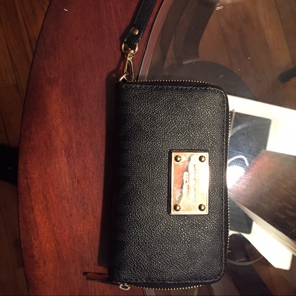 Michael Kors Wristlet