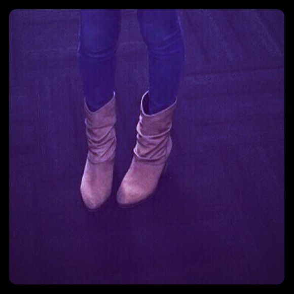 Camerl color Aldo booties