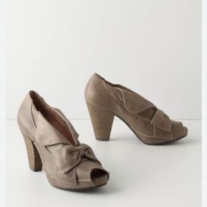 Never been worn Anthro Mrs. Albright  bow heels!