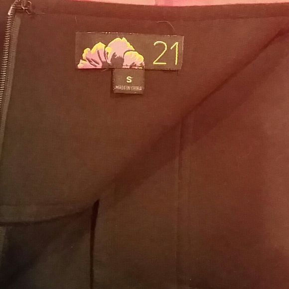 Forever 21 pencil skirt - Picture 2 of 4