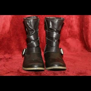 Combat boot