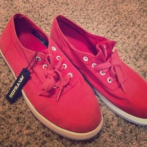 Men's 10.5 Red Supras!