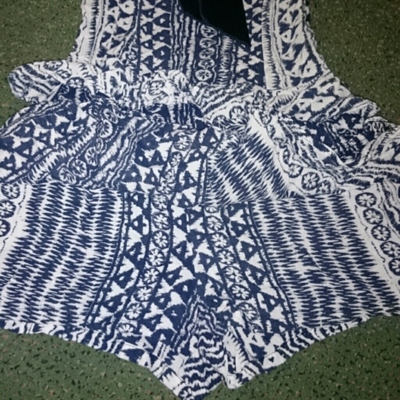 Romper - Picture 3 of 4