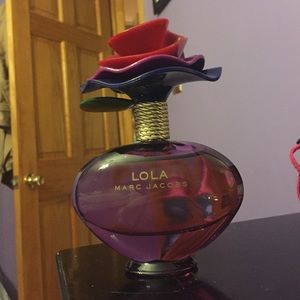 Marc Jacobs Lola perfume