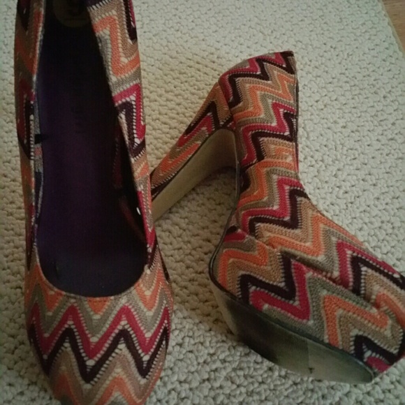 Madden Girl Wedges - Picture 4 of 4