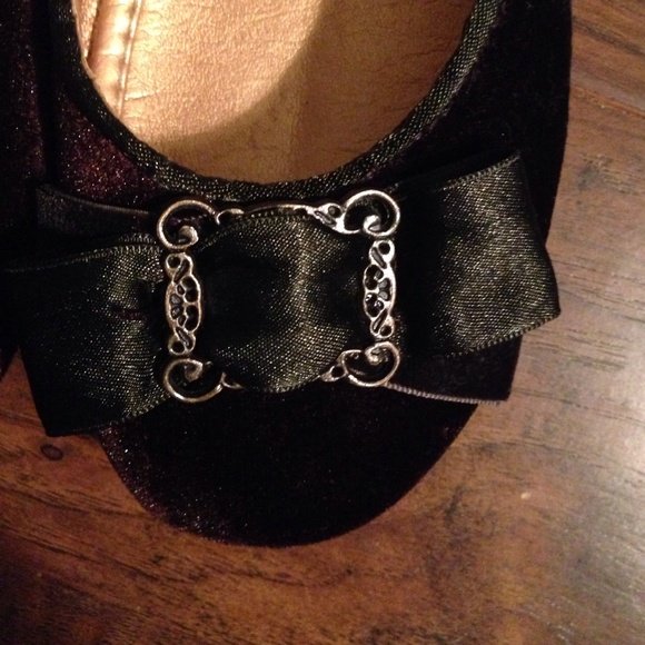 Dark brown velvet flats! - Picture 4 of 4