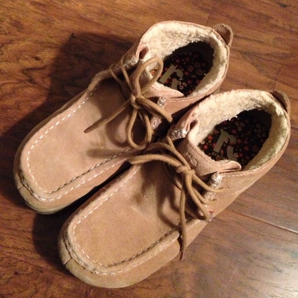 Beige faux suede ankle lace up boots! - Picture 3 of 4