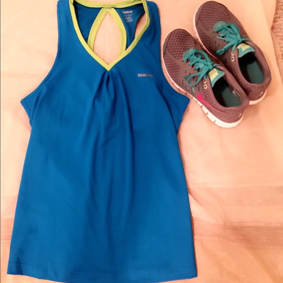 Reebok gym top