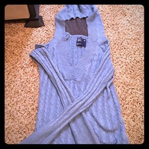 American Eagle pullover!