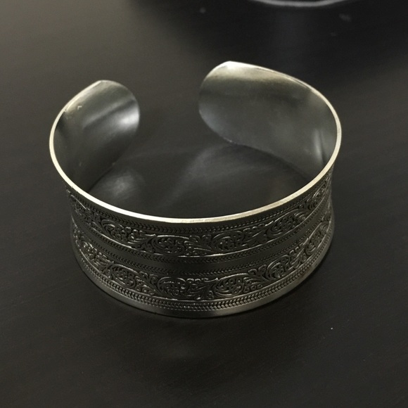Bracelet - Picture 1 of 1
